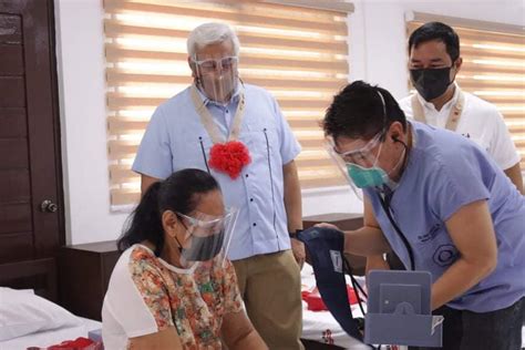 Angeles City opens first city operated home for aged.